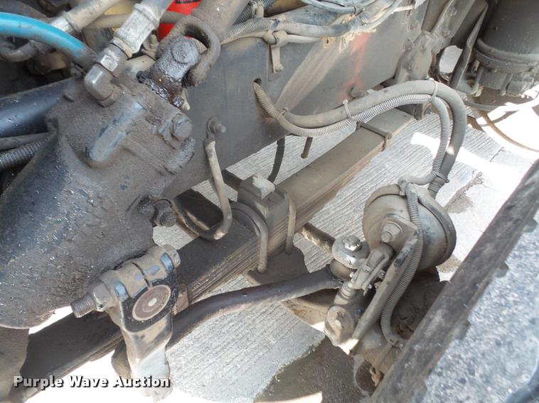 image for item DA8054 2002 Sterling L9500 semi truck