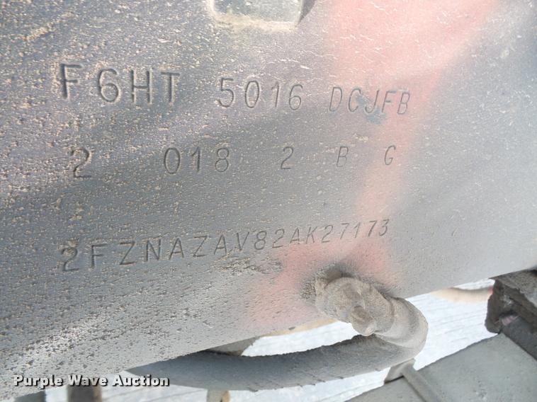 image for item DA8054 2002 Sterling L9500 semi truck