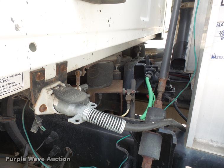 image for item DA8054 2002 Sterling L9500 semi truck