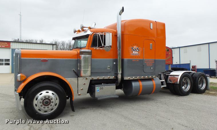 image for item DB1301 1988 Peterbilt 379 semi truck