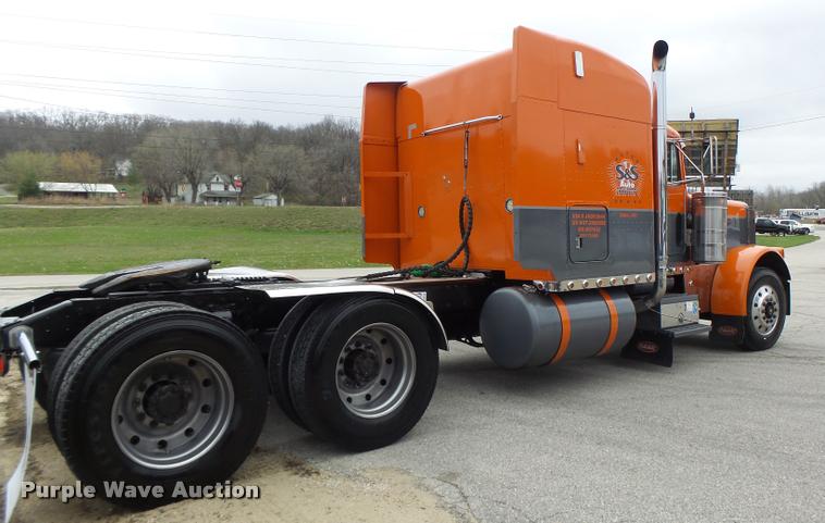 image for item DB1301 1988 Peterbilt 379 semi truck