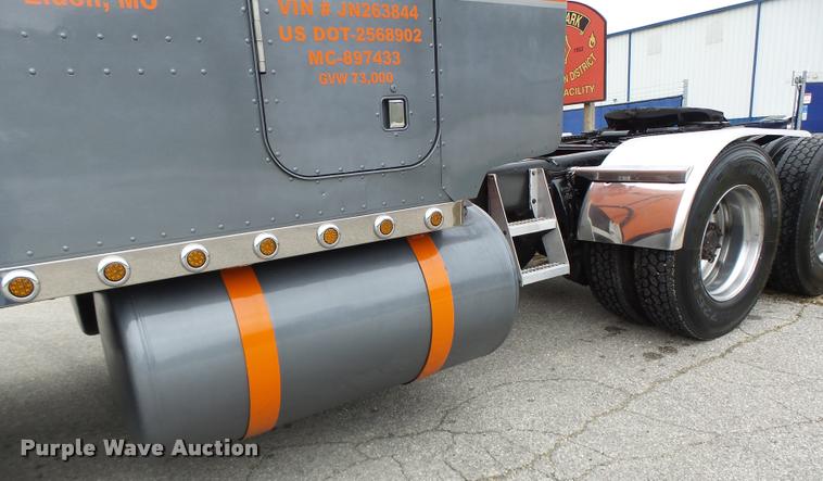 image for item DB1301 1988 Peterbilt 379 semi truck