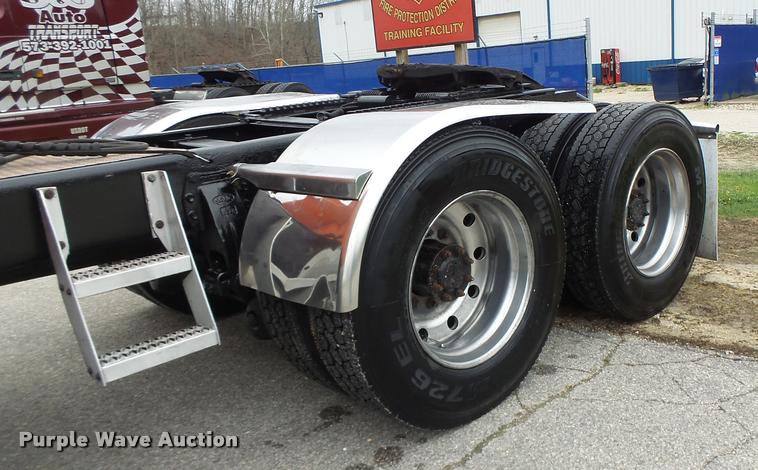 image for item DB1301 1988 Peterbilt 379 semi truck