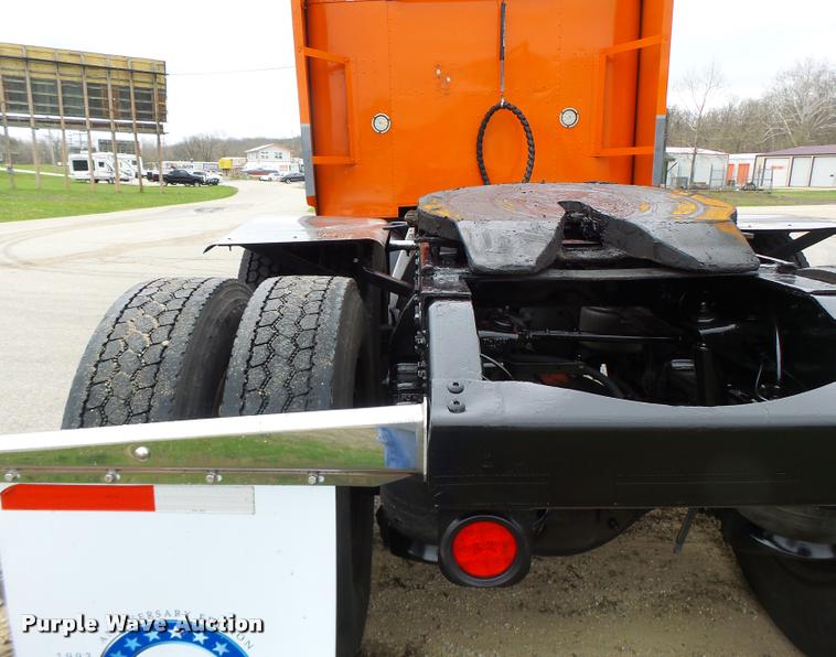 image for item DB1301 1988 Peterbilt 379 semi truck