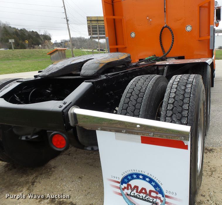 image for item DB1301 1988 Peterbilt 379 semi truck