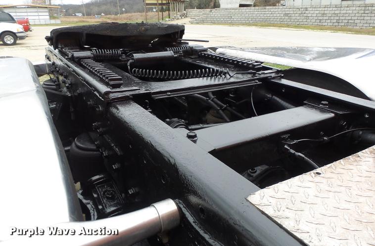 image for item DB1301 1988 Peterbilt 379 semi truck