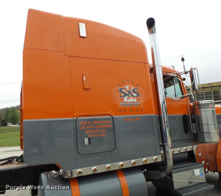 image for item DB1301 1988 Peterbilt 379 semi truck