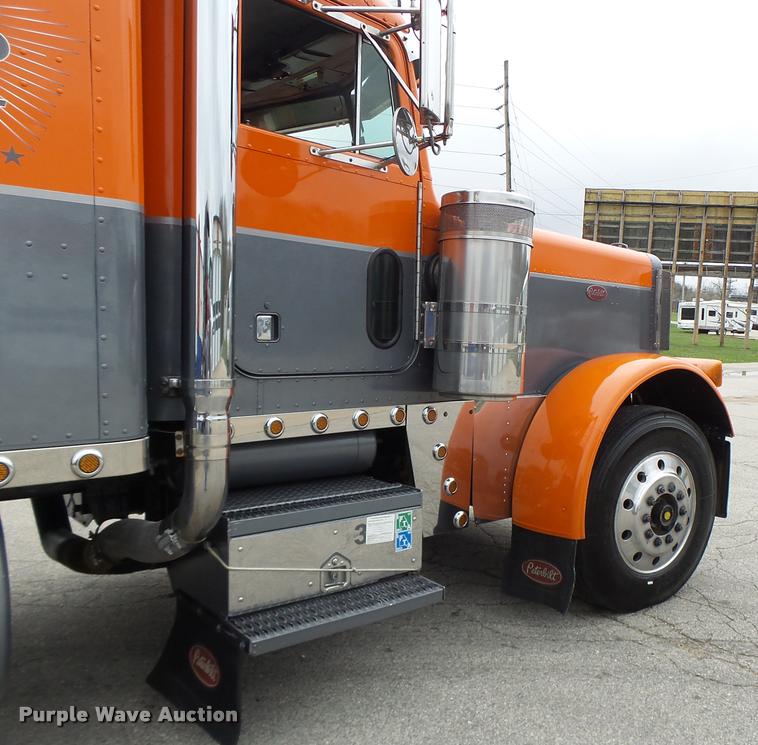 image for item DB1301 1988 Peterbilt 379 semi truck