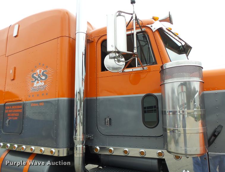 image for item DB1301 1988 Peterbilt 379 semi truck