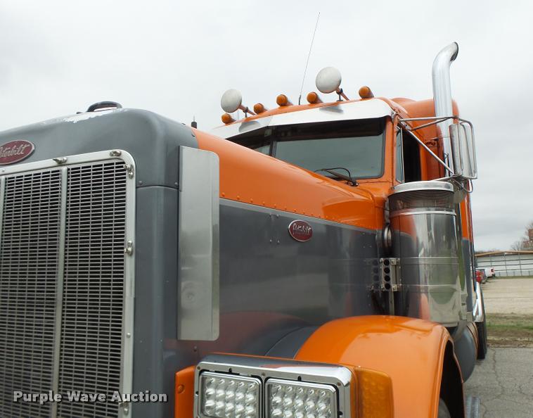 image for item DB1301 1988 Peterbilt 379 semi truck