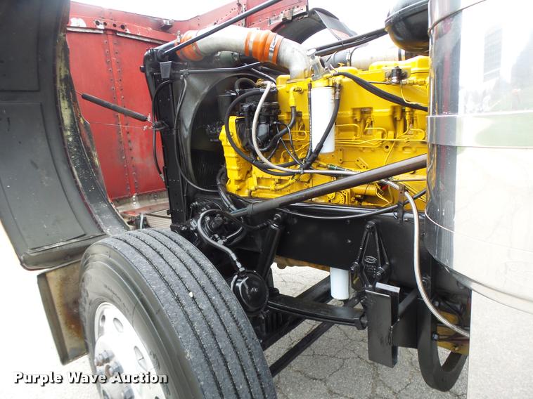 image for item DB1301 1988 Peterbilt 379 semi truck