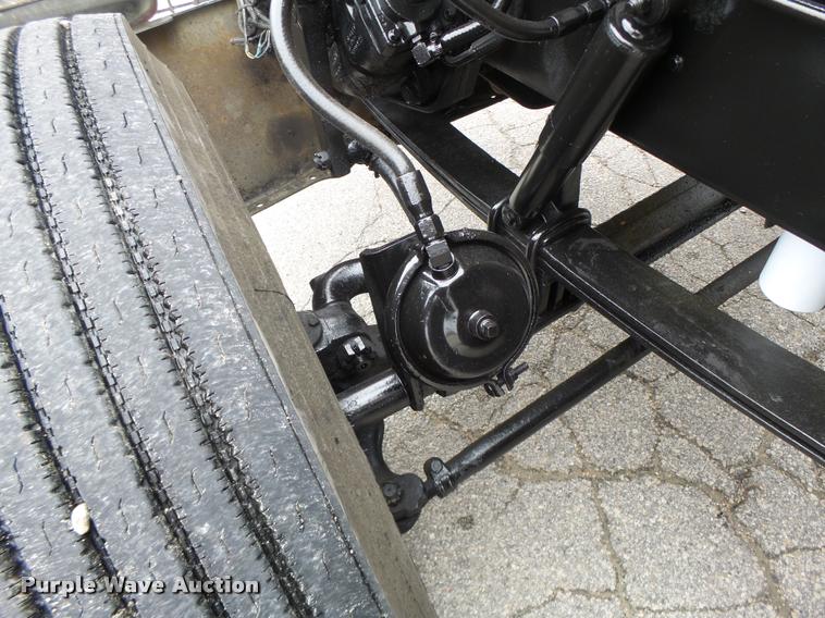 image for item DB1301 1988 Peterbilt 379 semi truck