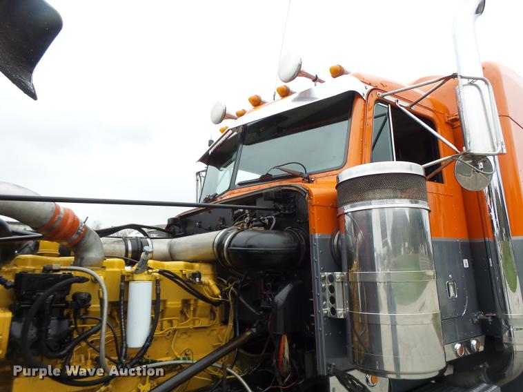image for item DB1301 1988 Peterbilt 379 semi truck