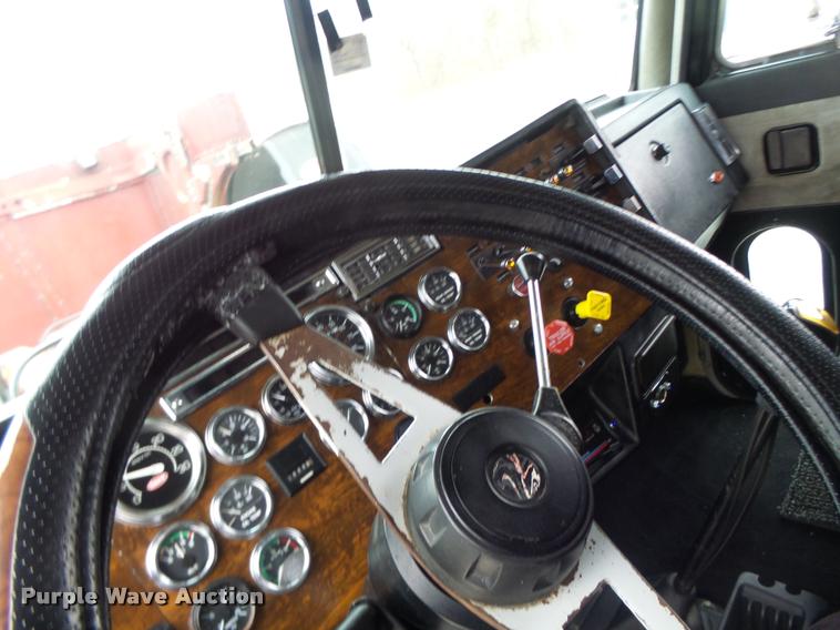 image for item DB1301 1988 Peterbilt 379 semi truck