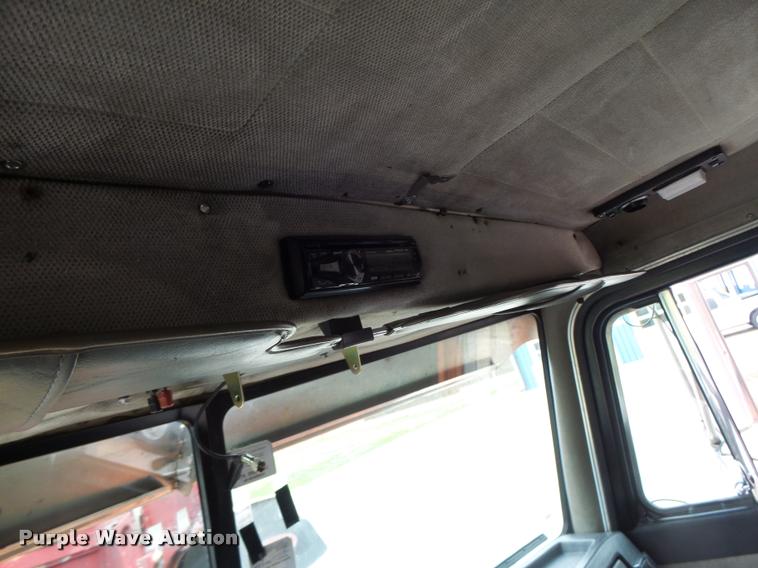 image for item DB1301 1988 Peterbilt 379 semi truck