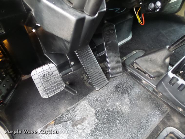 image for item DB1301 1988 Peterbilt 379 semi truck