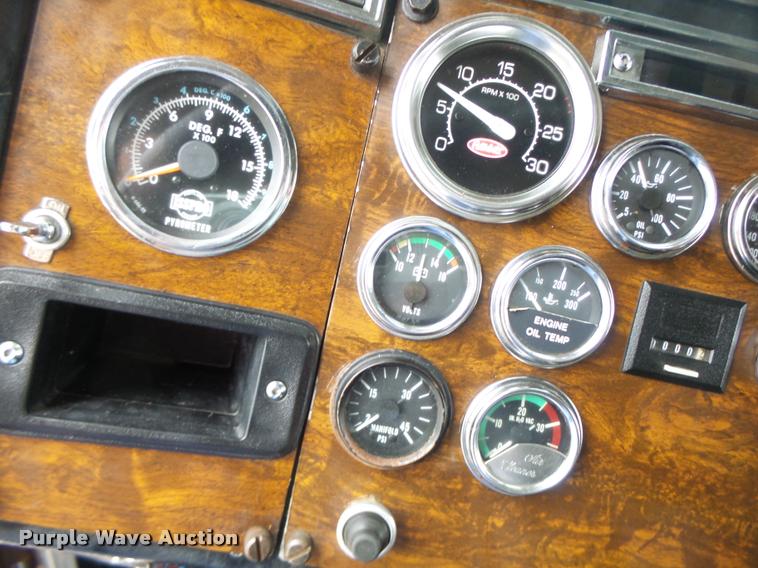 image for item DB1301 1988 Peterbilt 379 semi truck