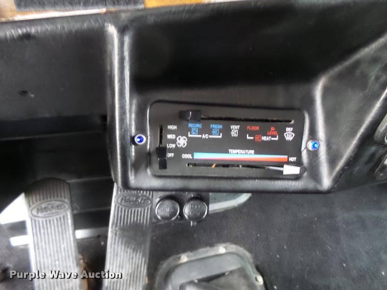 image for item DB1301 1988 Peterbilt 379 semi truck