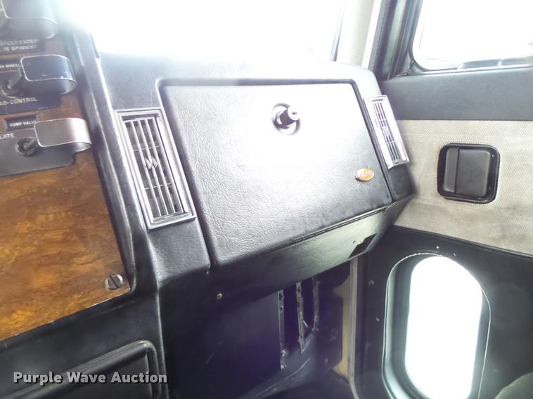 image for item DB1301 1988 Peterbilt 379 semi truck