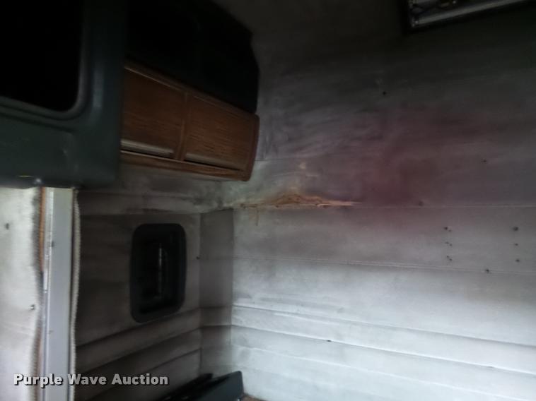 image for item DB1301 1988 Peterbilt 379 semi truck