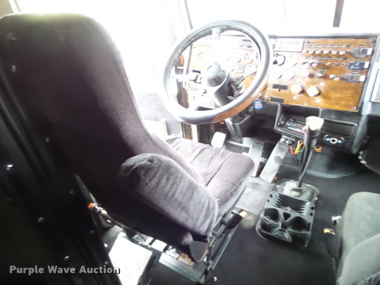 image for item DB1301 1988 Peterbilt 379 semi truck