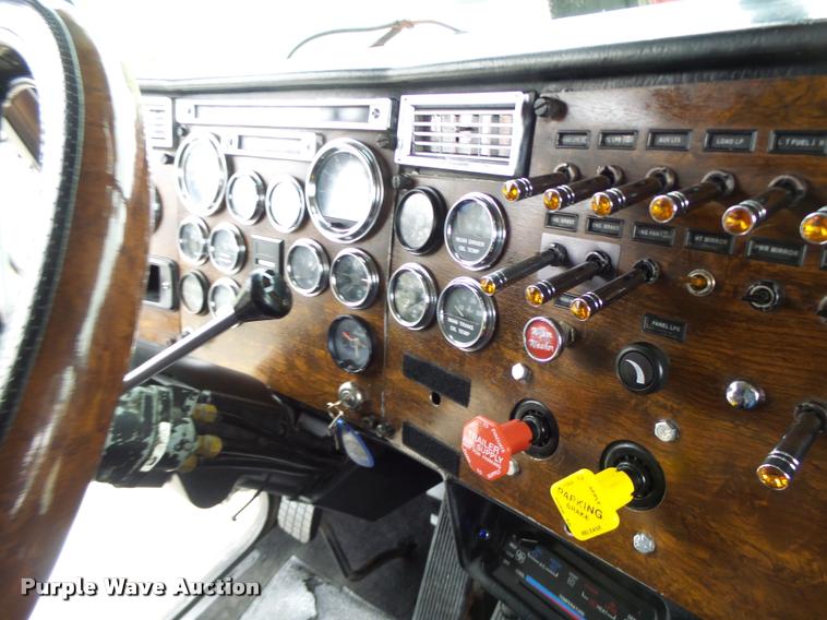 image for item DB1301 1988 Peterbilt 379 semi truck