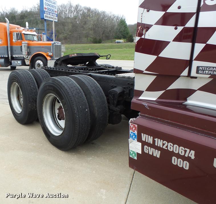 image for item DB1302 2001 Volvo VNL semi truck