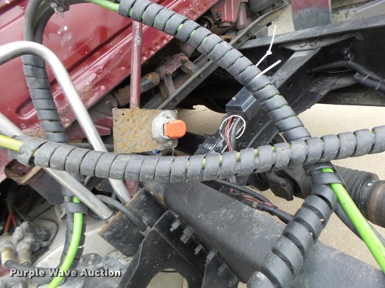 image for item DB1302 2001 Volvo VNL semi truck