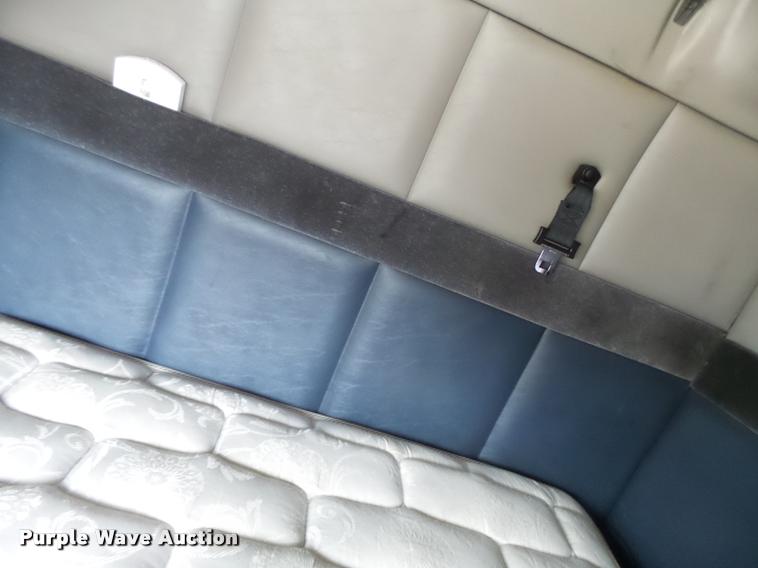 image for item DB1302 2001 Volvo VNL semi truck