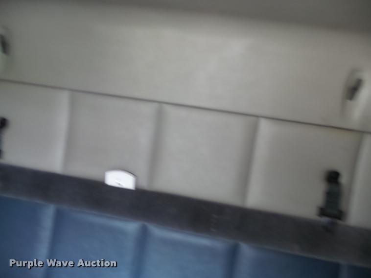 image for item DB1302 2001 Volvo VNL semi truck