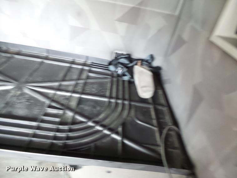 image for item DB1303 2006 Volvo VNL semi truck