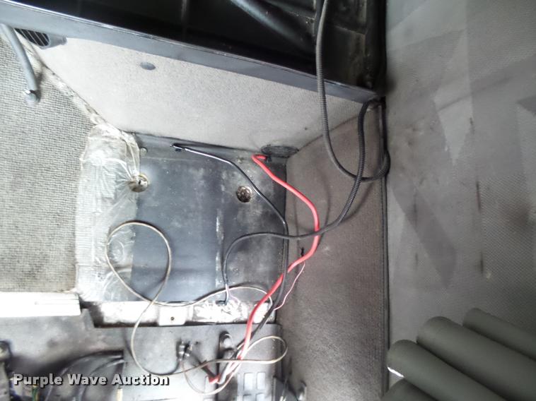 image for item DB1303 2006 Volvo VNL semi truck