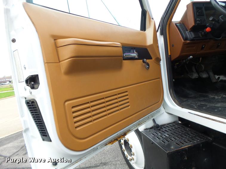 image for item DB1304 1994 GMC TopKick flatbed truck