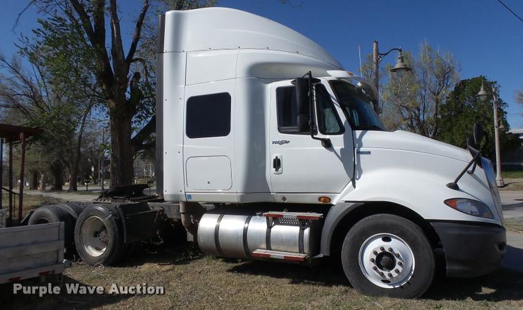 image for item DB2515 2010 International ProStar 6X45 semi truck