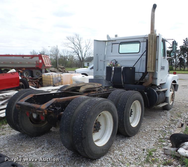 image for item F1858 1998 Volvo WG semi truck