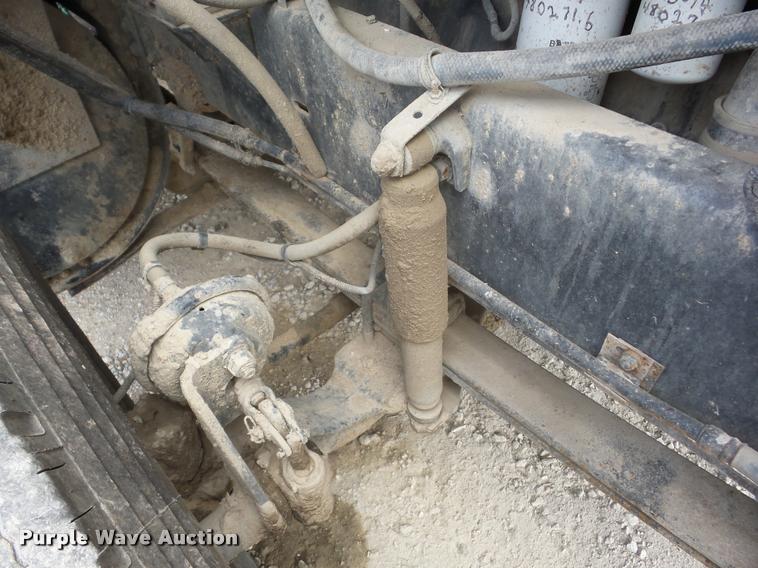 image for item F1858 1998 Volvo WG semi truck