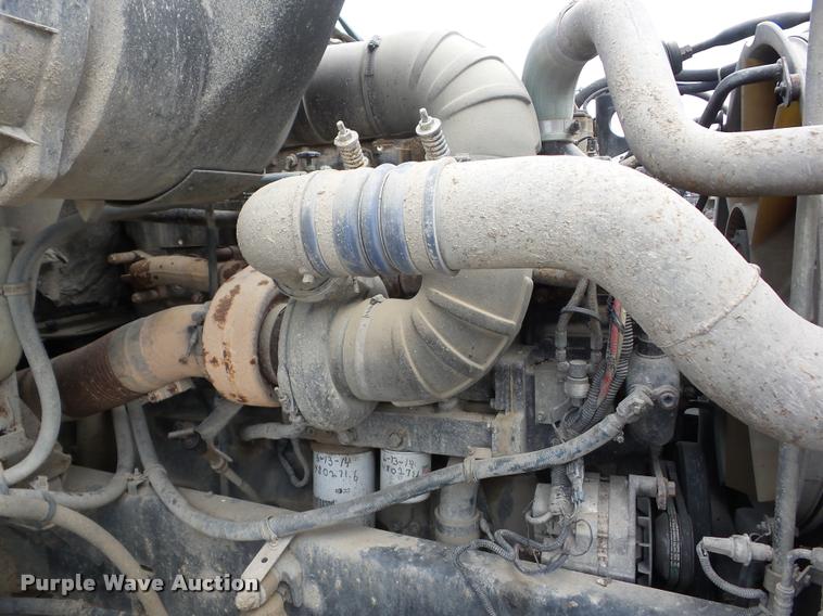 image for item F1858 1998 Volvo WG semi truck