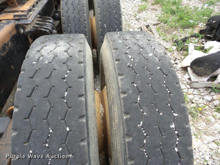 image for item F1858 1998 Volvo WG semi truck