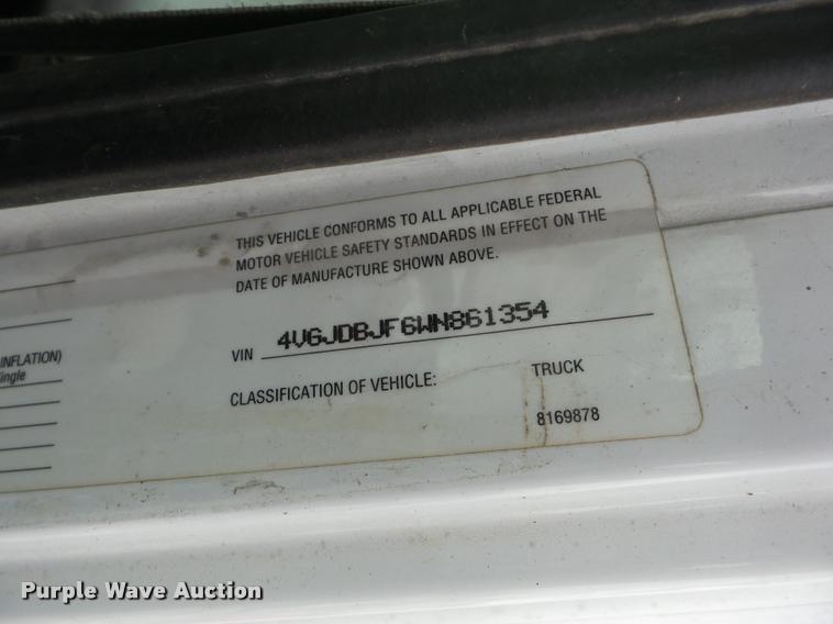 image for item F1858 1998 Volvo WG semi truck