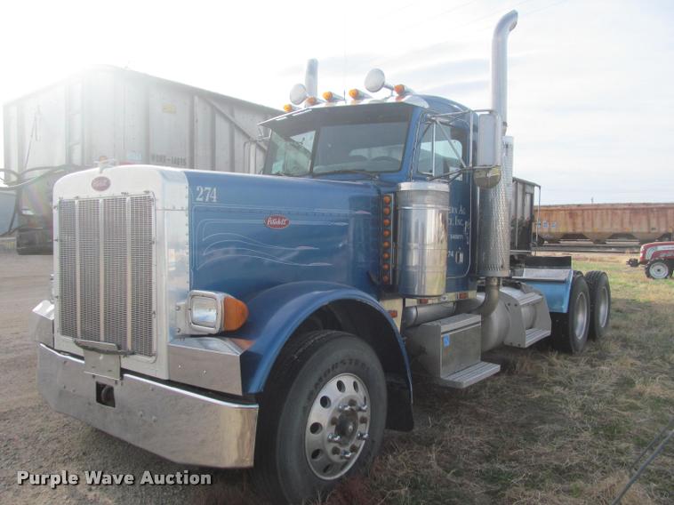 image for item J2561 2003 Peterbilt 379 semi truck