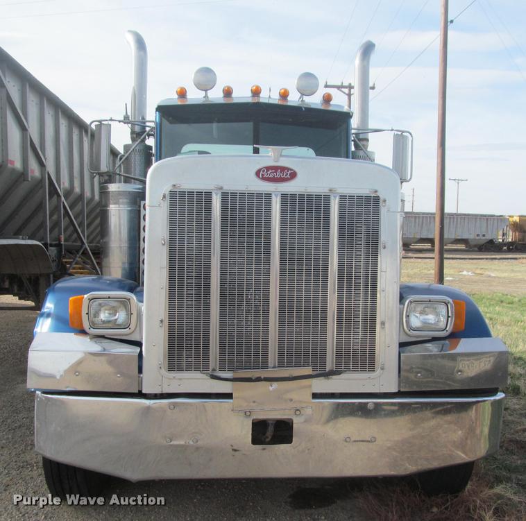 image for item J2561 2003 Peterbilt 379 semi truck