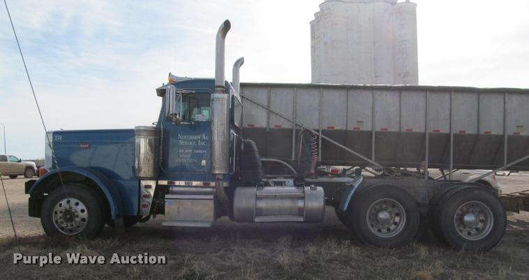 image for item J2561 2003 Peterbilt 379 semi truck