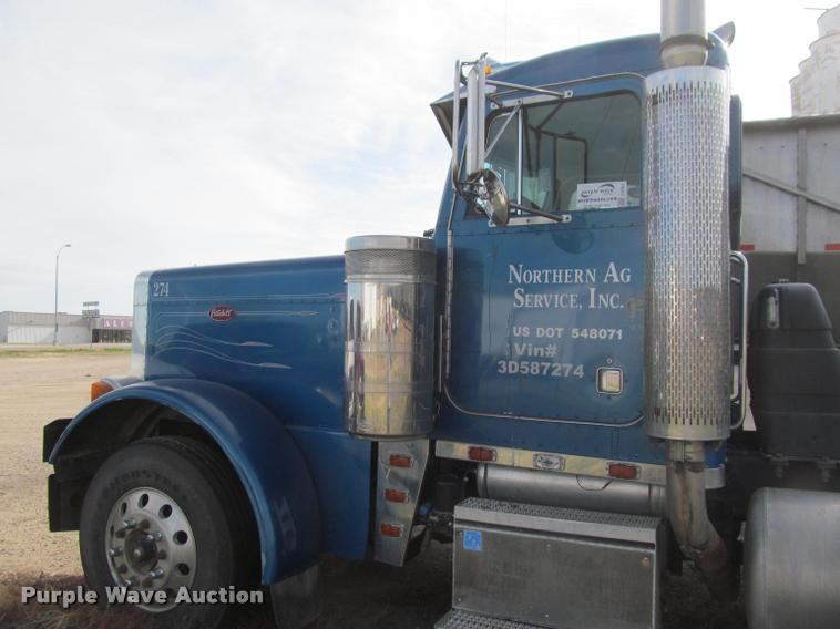 image for item J2561 2003 Peterbilt 379 semi truck