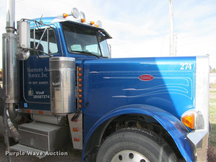 image for item J2561 2003 Peterbilt 379 semi truck