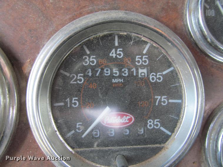 image for item J2561 2003 Peterbilt 379 semi truck