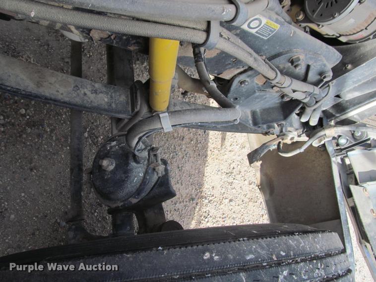 image for item J2561 2003 Peterbilt 379 semi truck