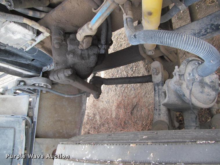 image for item J2561 2003 Peterbilt 379 semi truck