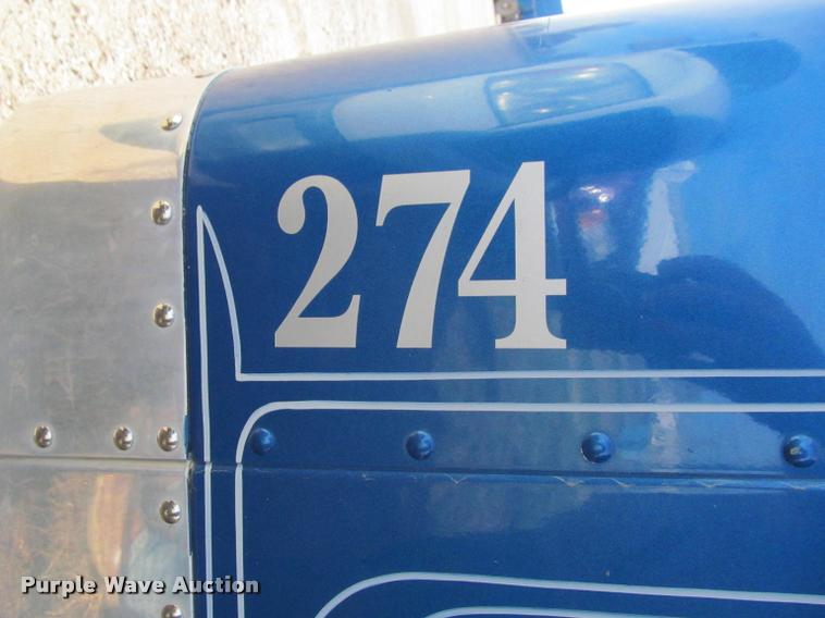 image for item J2561 2003 Peterbilt 379 semi truck