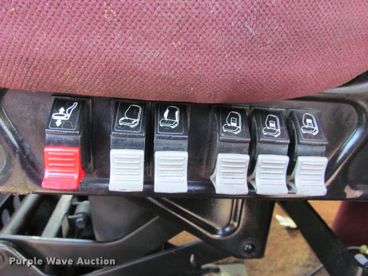 image for item J2611 2007 Peterbilt 387 semi truck