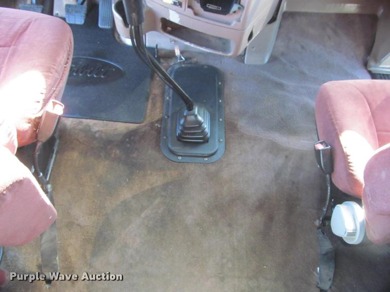 image for item J2611 2007 Peterbilt 387 semi truck